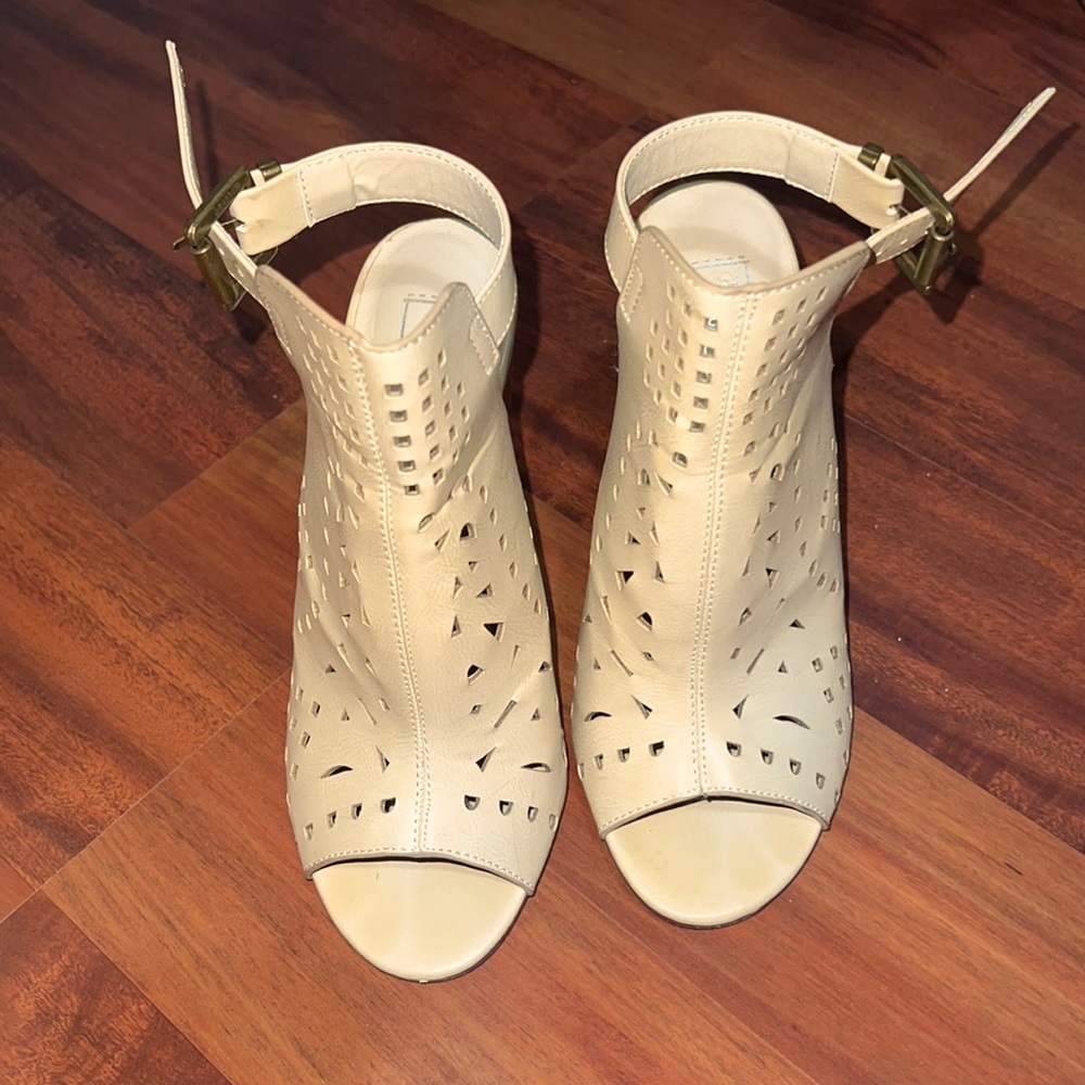 Open toe block heel sandals